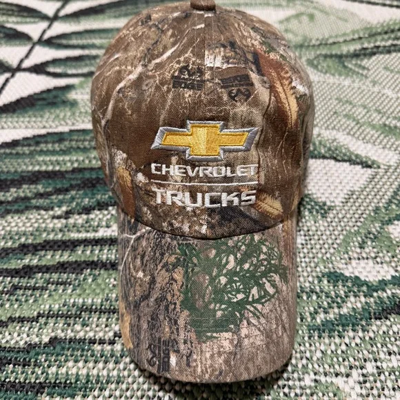 Chevrolet Trucks Camo Cap Real Tree Edge Camouflage Hat Chevy Bow tie - Picture 2 of 6